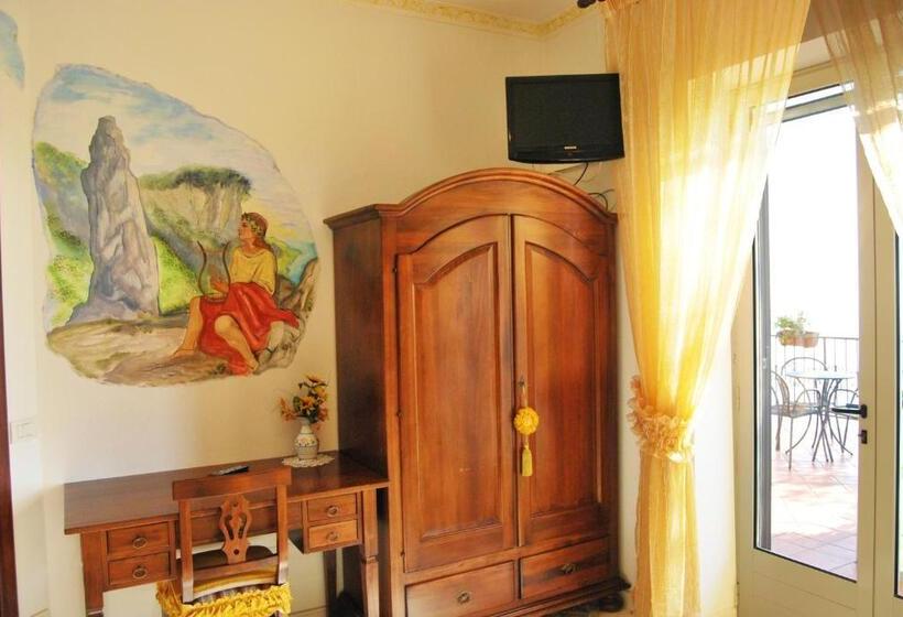 Номер Стандарт, Nido Degli Dei