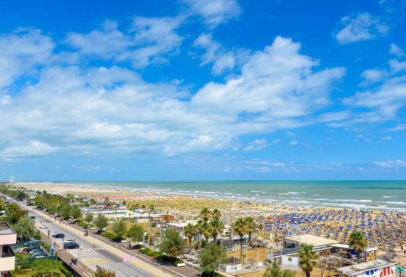 اتاق استاندارد با بالکن و چشم‌انداز دریا, Audi Frontemare