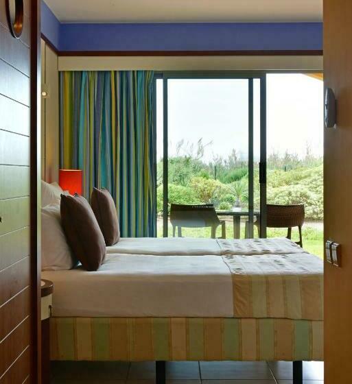 Номер Стандарт Вид на Бассейн, Pestana Porto Santo Premium All Inclusive Beach & SPA Resort