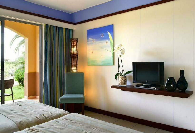 Номер Стандарт Вид на Бассейн, Pestana Porto Santo Premium All Inclusive Beach & SPA Resort