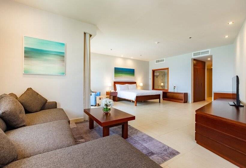 Семейный Номер Вид на Море, Radisson Blu Resort Fujairah