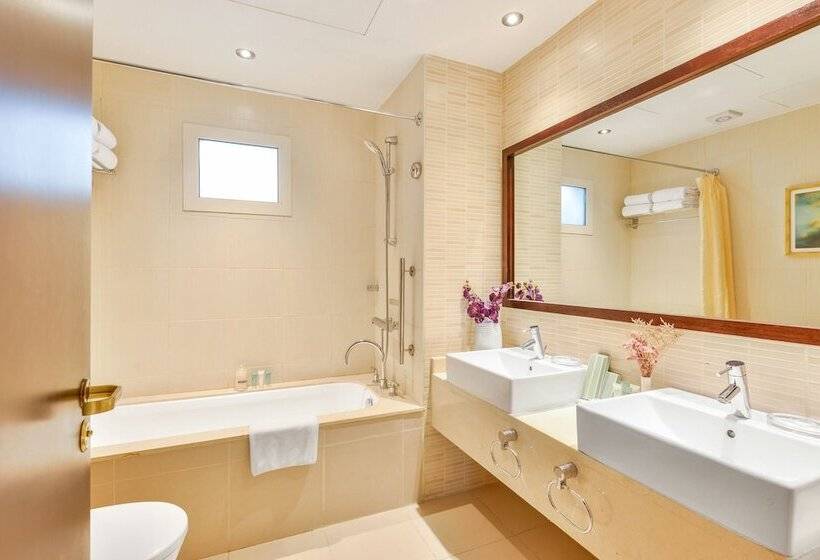 Люкс 3 Спальни, Radisson Blu Resort Fujairah