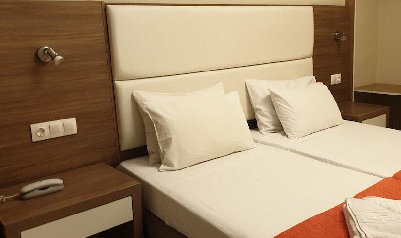 اتاق خانوادگی, Opera Blue Hotel Gouvia Corfu