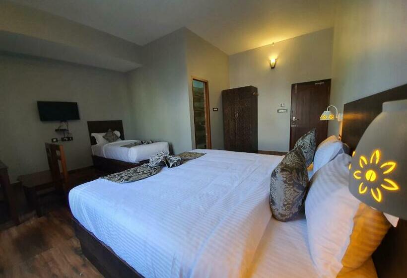 سوییت خانوادگی, Le Supreme Inn