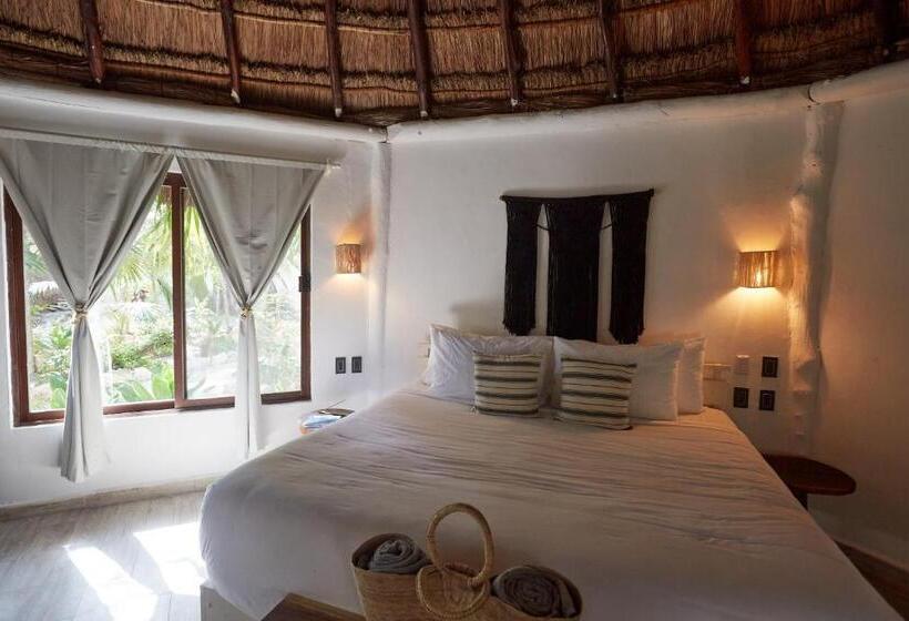 可观景的套房, Roc Luxe Tulum