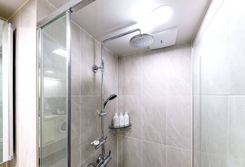 Семейный Номер, Shin Shin Hotel Seogwipo