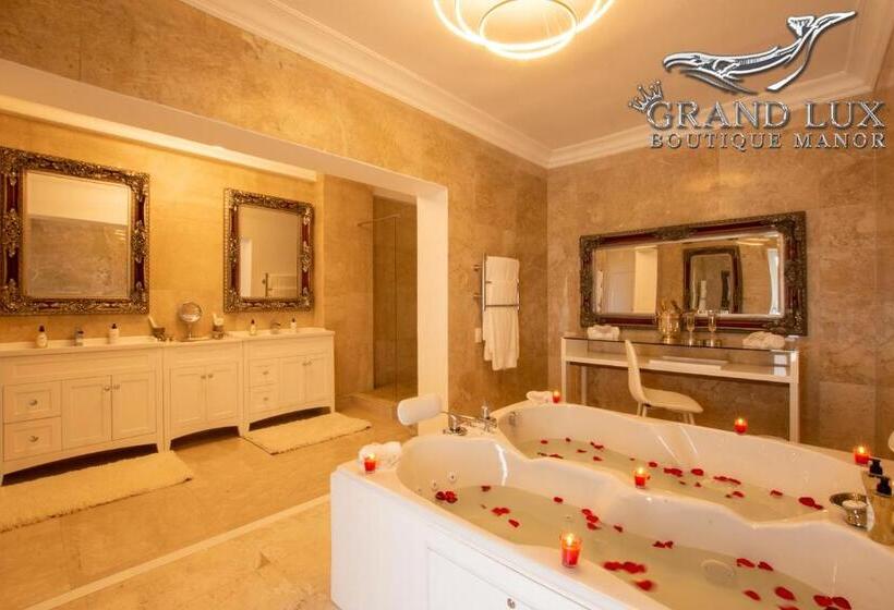 سوئیت با تخت بزرگ, Grand Lux Boutique Manor