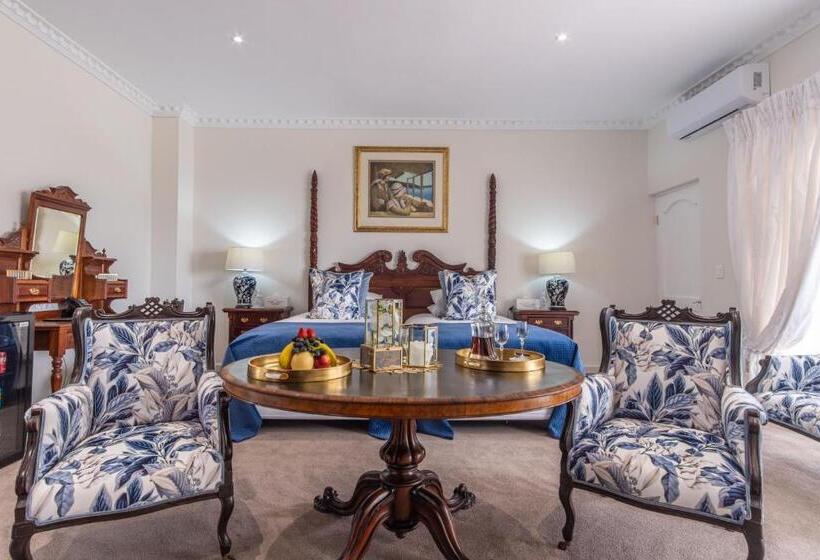 سوییت لوکس, Grand Lux Boutique Manor