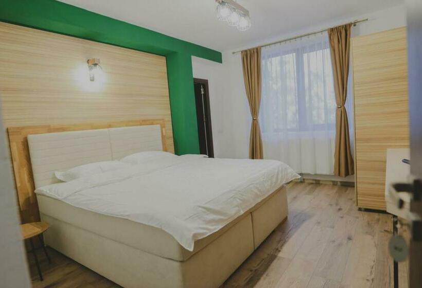 스탠다드 룸 킹사이즈 침대, Altitude Guest House Ranca