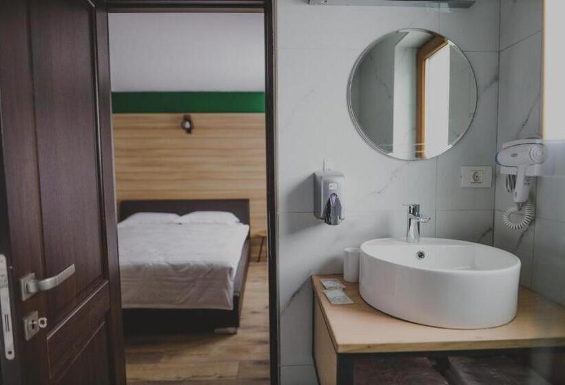 스탠다드 룸 킹사이즈 침대, Altitude Guest House Ranca