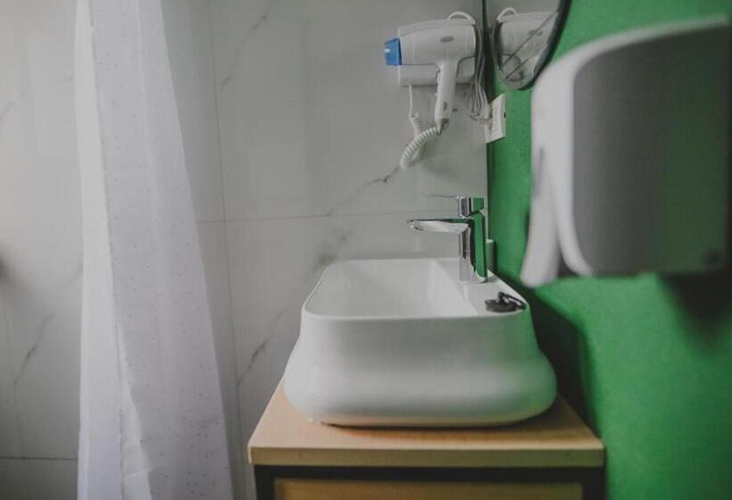 스탠다드 룸 산 전망, Altitude Guest House Ranca