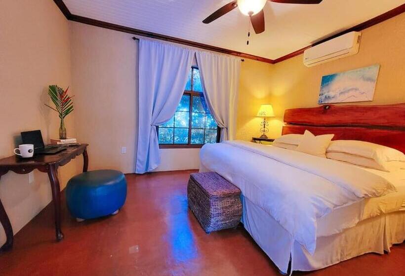 اتاق استاندارد با تخت بزرگ, Vive Utila   Bed & Breakfast