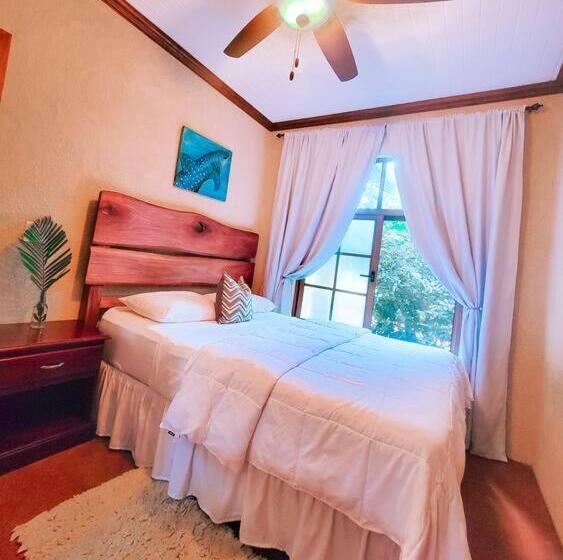 اتاق استاندارد با چشم‌انداز باغ, Vive Utila   Bed & Breakfast