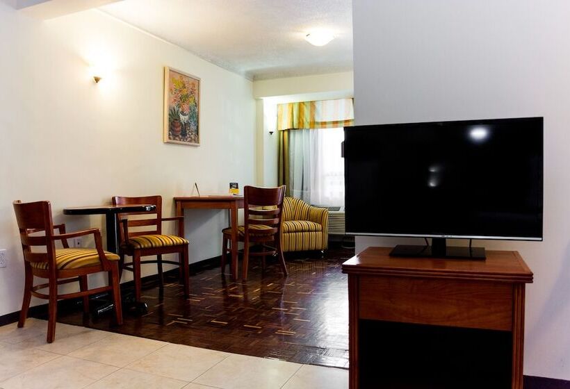 سوییت جونیور, Hafersons Inn Hotel & Suites