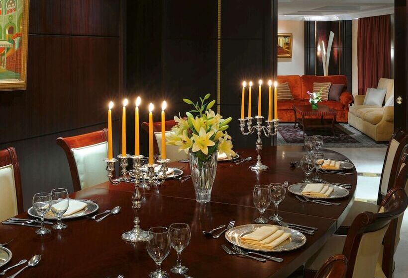 Президентский Люкс, Mövenpick Hotel Qassim