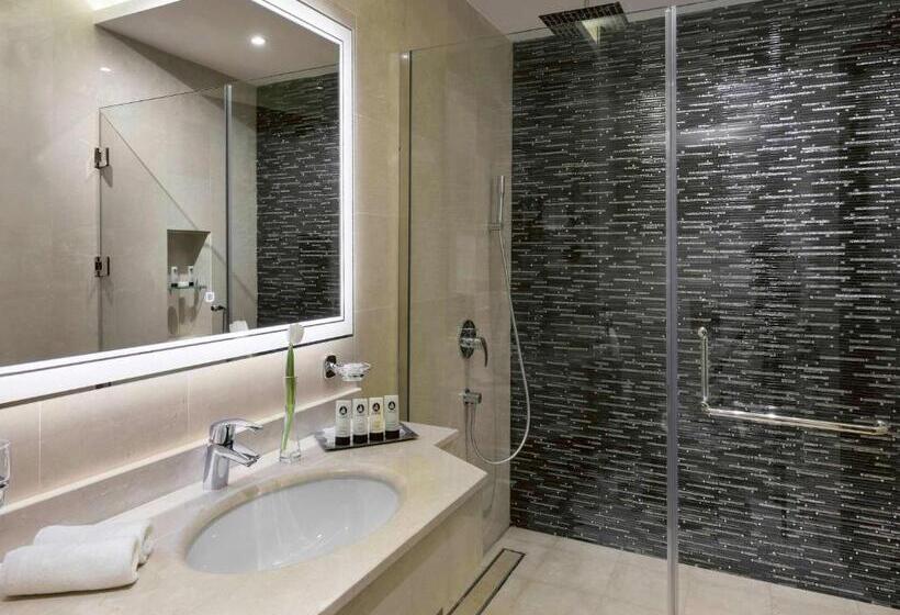 Люкс, Mövenpick Hotel Qassim