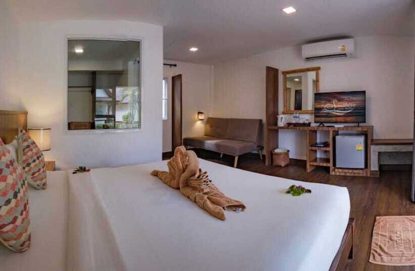 ガーデンビュースーペリアールーム, Southern Lanta Resort