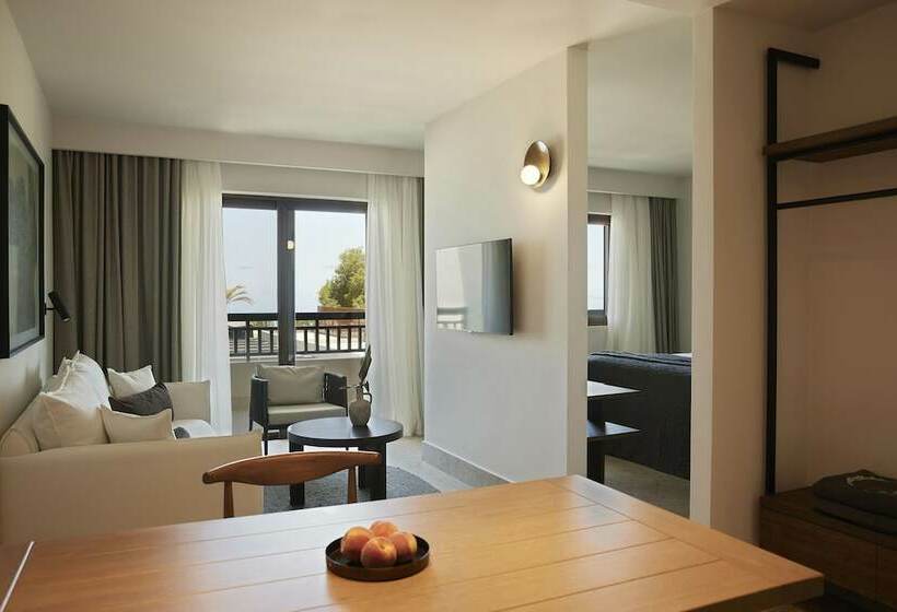 Люкс с Бассейном, Asterion Suites & Spa   Designed For Adults