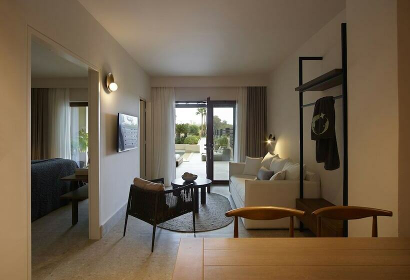 套房配有游泳池, Asterion Suites & Spa   Designed For Adults