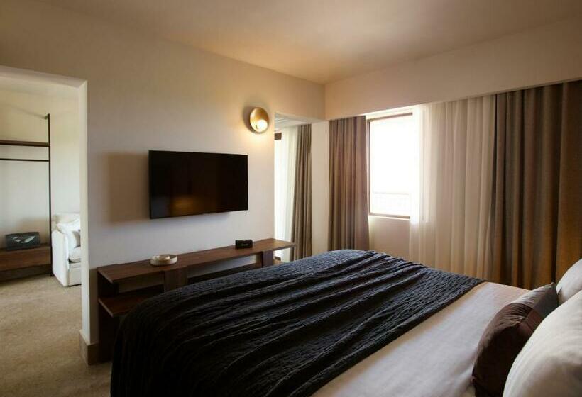 Номер Deluxe, Asterion Suites & Spa   Designed For Adults
