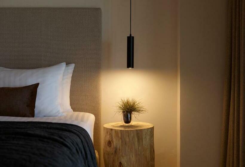 Номер Deluxe, Asterion Suites & Spa   Designed For Adults
