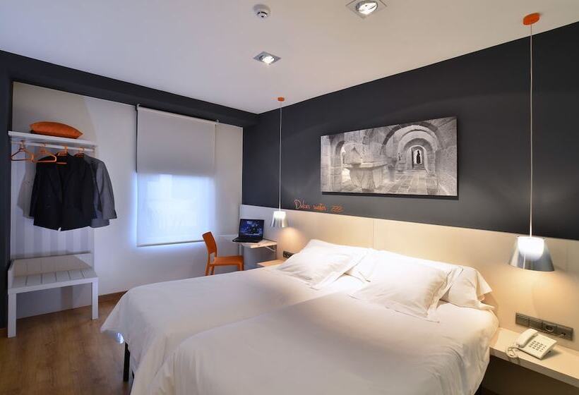 Номер Стандарт, Bed4u Tudela