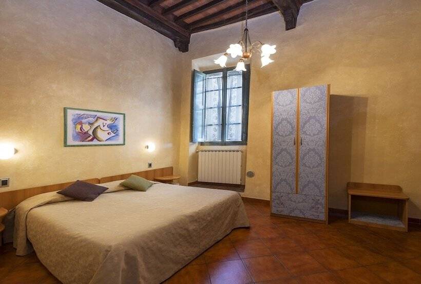 Номер Стандарт, Italia Cortona