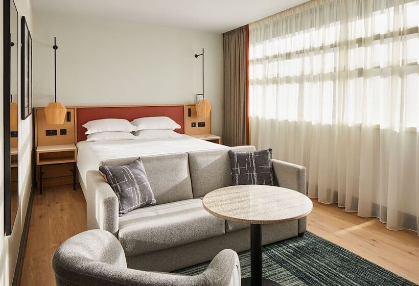 Номер Deluxe, Manchester Marriott Hotel Piccadilly