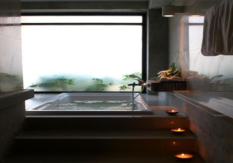 اتاق لوکس, The Dewa Koh Chang