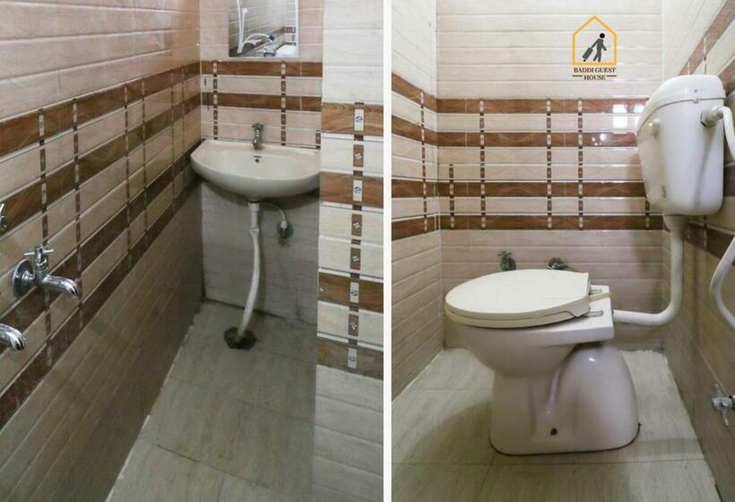 디럭스 룸, Baddi Guest House