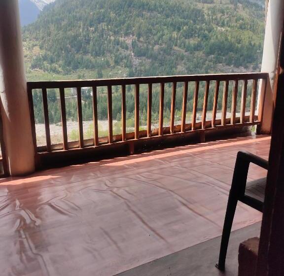 Deluxe Room Mountain View, Bhrigu