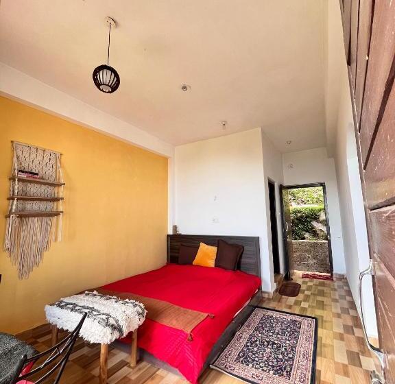 استودیو استاندارد با بالکن, The Hostel Stories Dharamkot   Mcleodganj