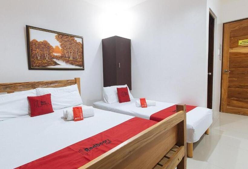Семейный Номер, Reddoorz Plus @ Jollydays Hotel Nueva Ecija