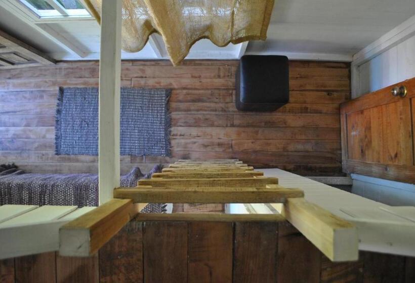 Четырехместный Номер Стандарт, Pacheco Farmhouse   Intag Valley