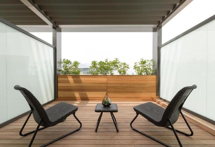 豪华房间, The Fortyfive Business Hotel & Spa