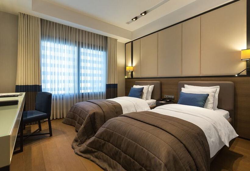 豪华房间, The Fortyfive Business Hotel & Spa