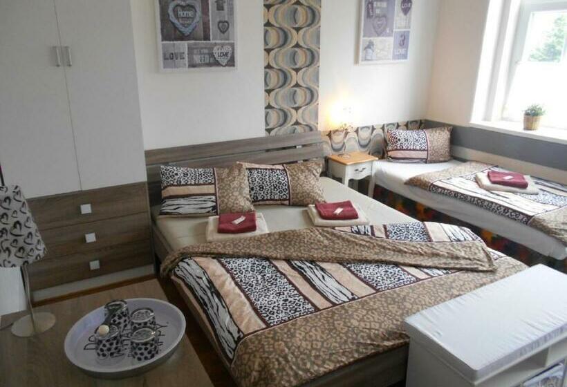 スタンダード４人部屋, Pension A Restaurant Vesna   české švýcarsko