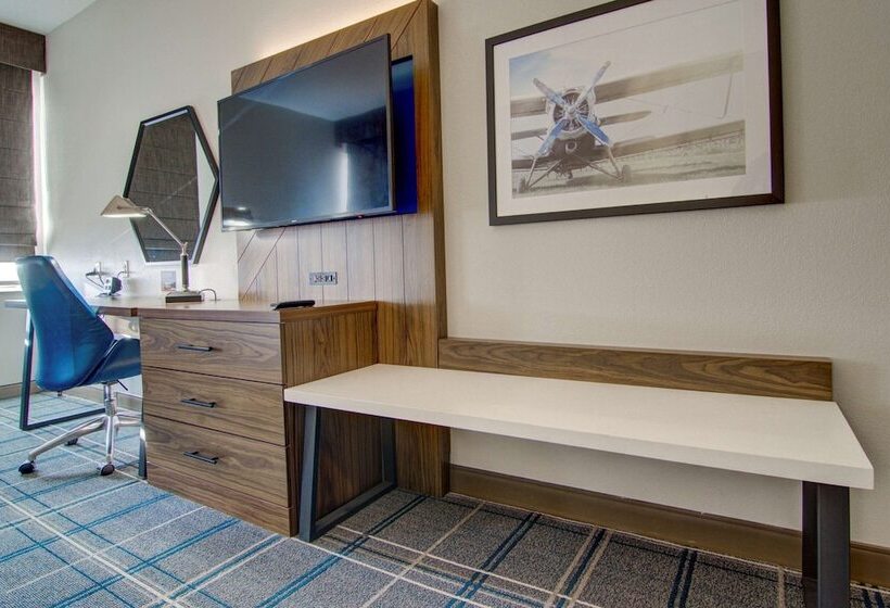 Люкс, Comfort Suites Newport News Airport