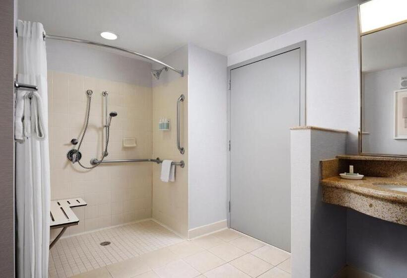 اتاق دلوکس مخصوص معلولین, Courtyard By Marriott Washington Capitol Hill/navy Yard