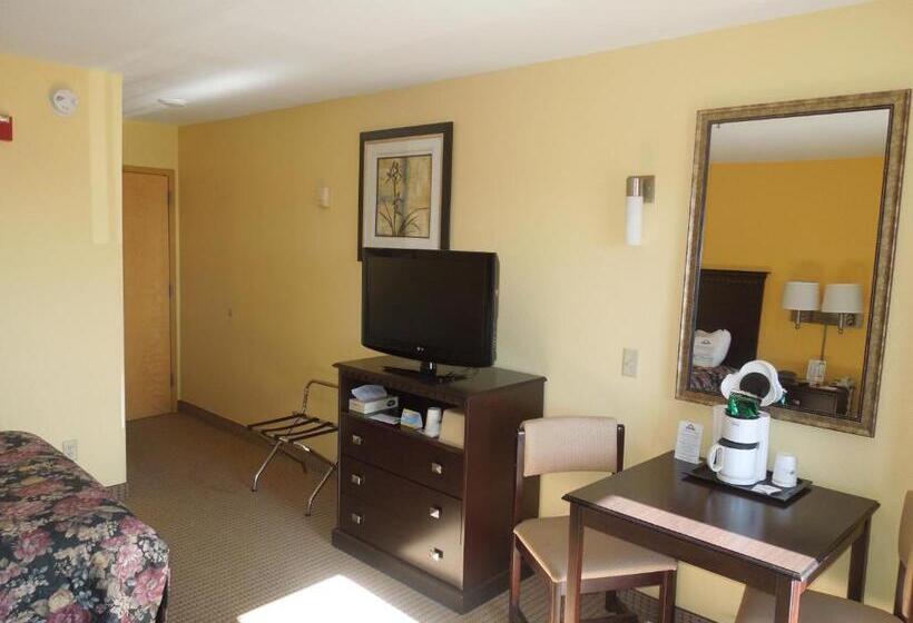 Номер Стандарт 2 Двуспальные Кровати, Days Inn By Wyndham Colchester Burlington