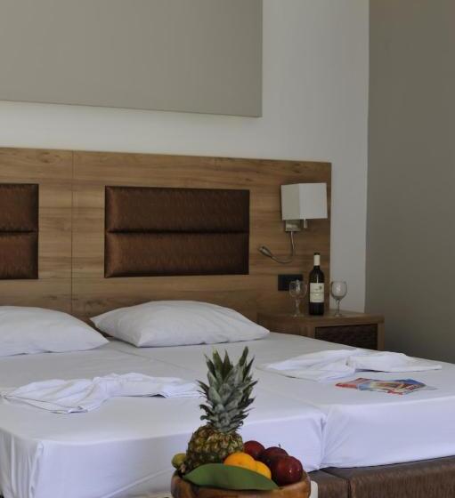 Номер Deluxe с Террасой, Porto Plazza