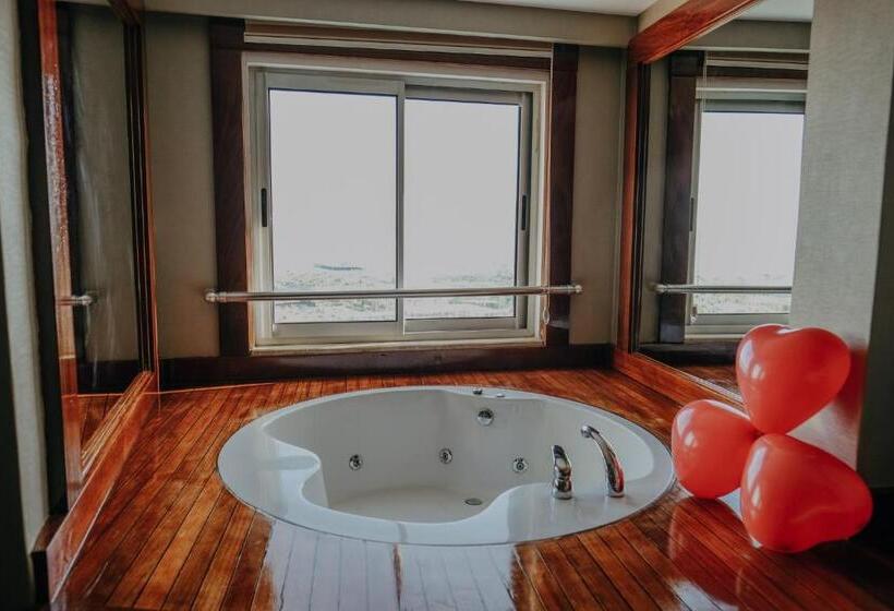 Habitación Estándar con Hidromasaje, Saturn Palace Resort   All Inclusive