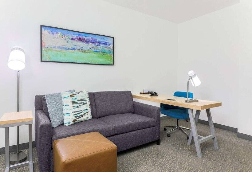 Люкс, Hilton Garden Inn Tulsa South