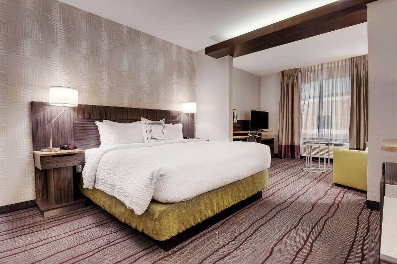 带大床的标准间, Holiday Inn Express San Clemente N – Beach Area, An Ihg