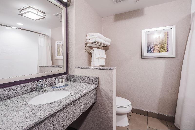 带大床的标准间, Holiday Inn Express San Clemente N – Beach Area, An Ihg