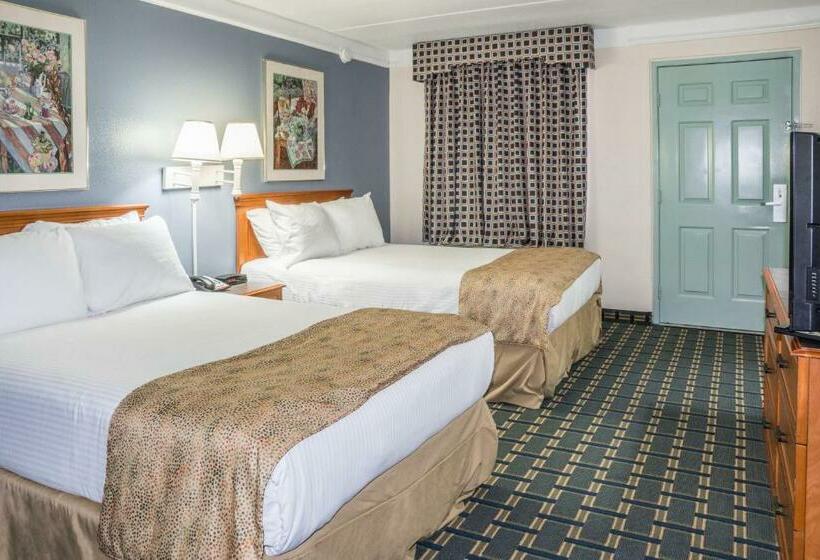 Номер Стандарт 2 Двуспальные Кровати, Days Inn By Wyndham Houston
