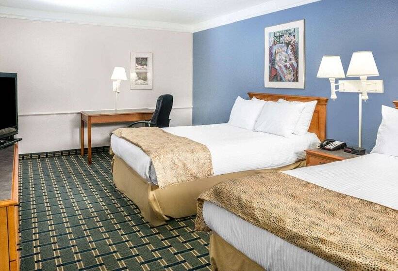 Номер Стандарт 2 Двуспальные Кровати, Days Inn By Wyndham Houston