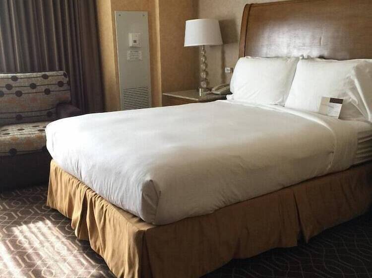 Chambre Standard Adaptée aux Personnes à Mobilité Réduite, Doubletree Suites By Hilton Anaheim Rsrt   Conv Cntr