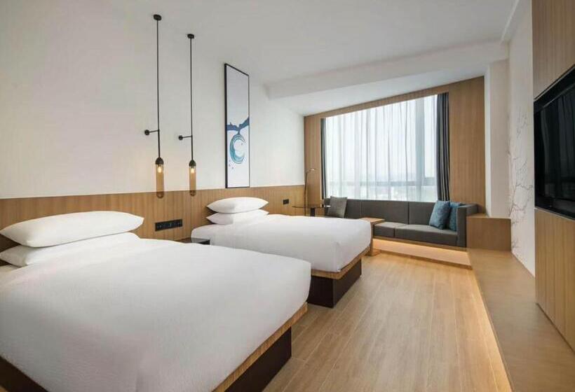 Номер Deluxe, Fairfield By Marriott Guangzhou Tianhe Park