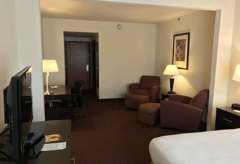 Люкс, Holiday Inn Express Syracuse Fairgrounds, An Ihg